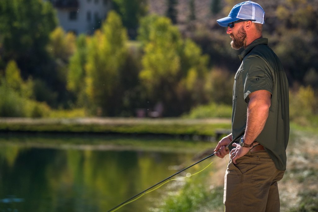 The American Outdoorsman Blackfoot River Short Sleeve Performance Fishing Shirt for Men