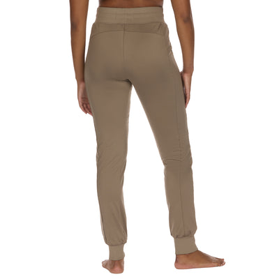 American Outdoorsman Women's High Rise Quilted Front Joggers #color_brindle